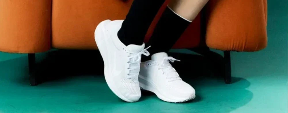 How to Wear Crew Socks: Outfits for Sneakers & Leggings